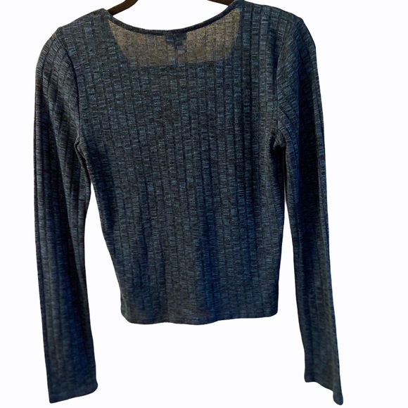 Cape Jube Beautiful Blue Laced V Neck Sweater - Picture 3 of 4